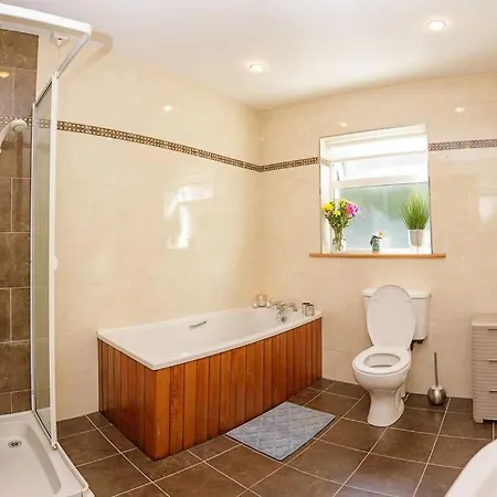 Waterville Four Bedroom Holiday Home 펜션 *
